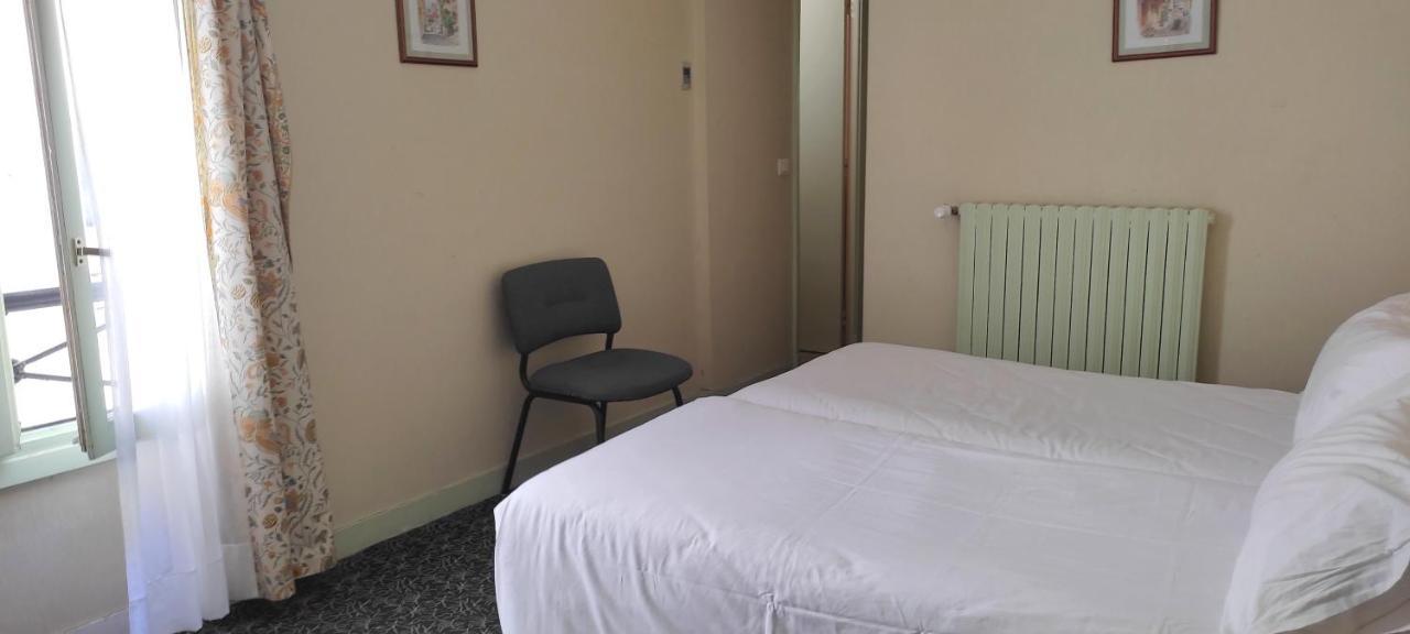 Chambres Adjacentes,1470323732:JPEG