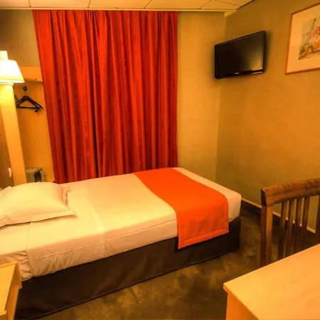 Hôtel Des Trois Gares-3