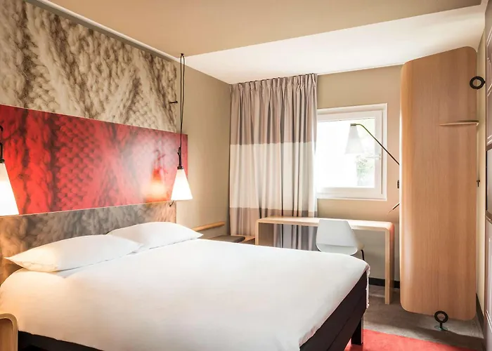 Hotel: Ibis Paris Canal Saint Martin