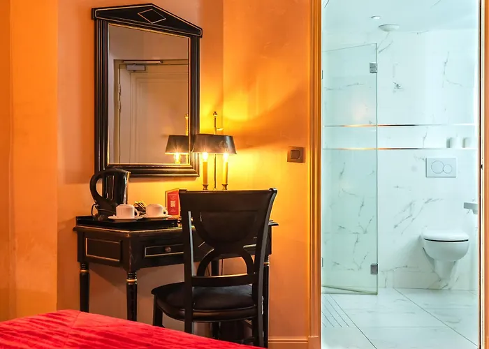 Hotel De L'Empereur By Malone