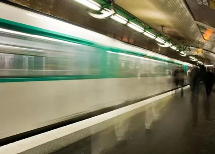 Hotel Mirabeau Eiffel